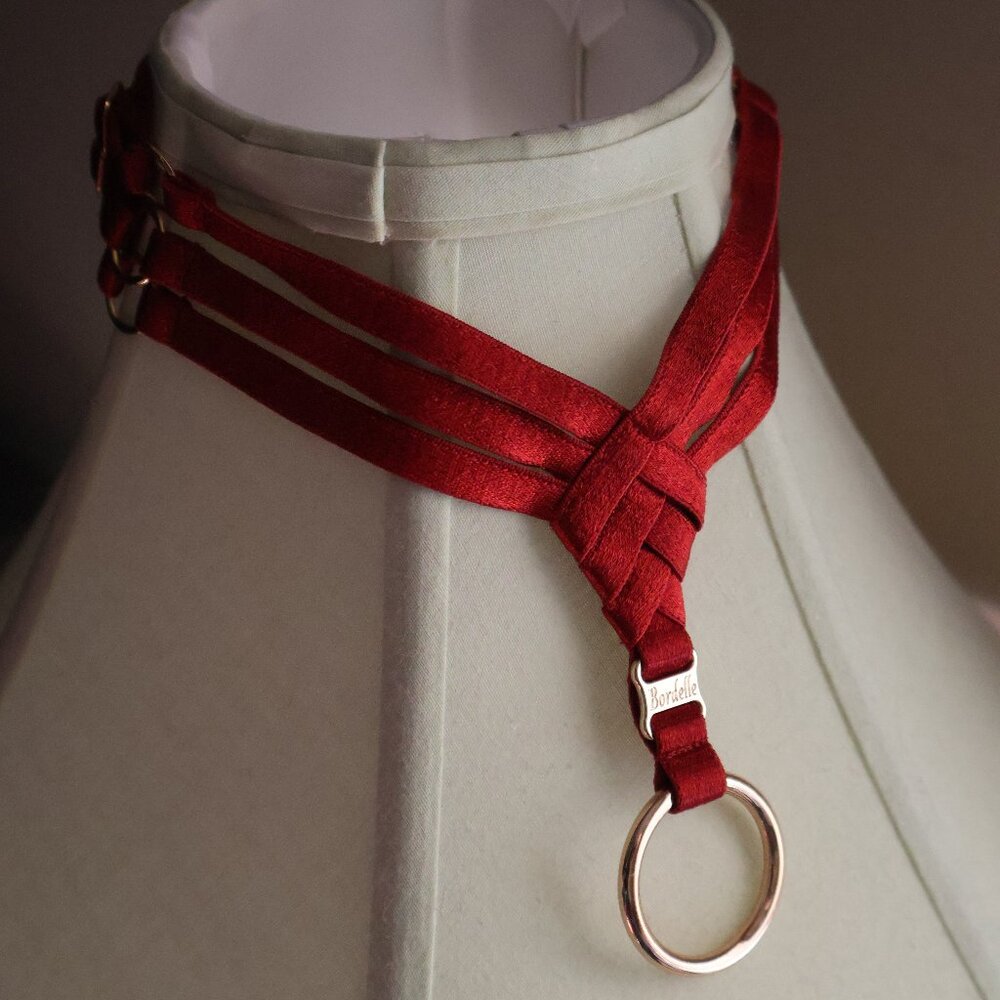 Bordelle Asobi collar choker Burnt Red 24k O ring necklace satin elastic